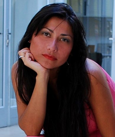 Lisette Figueroa lanza su libro “Pasiones” con exposición anexa