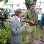 El Alcalde degustando