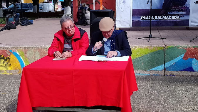 MENOS FACE, MÁS BOOK