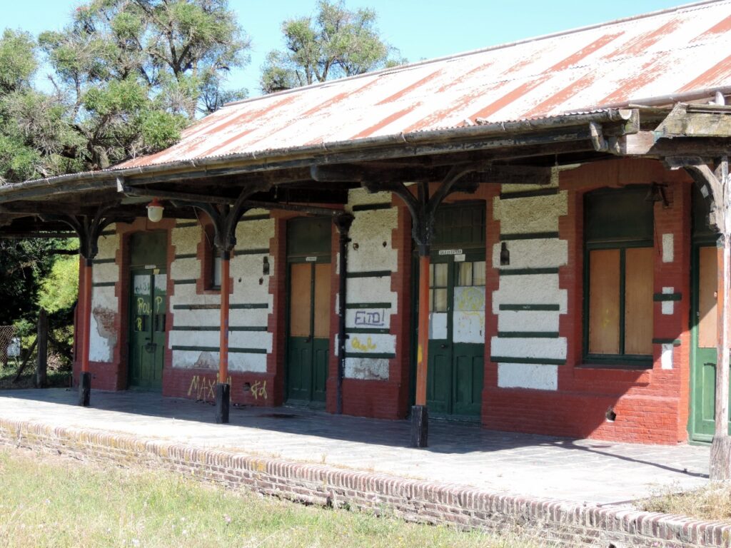 e8d3d96e d3f0 46d4 bb0c 53122757bb18